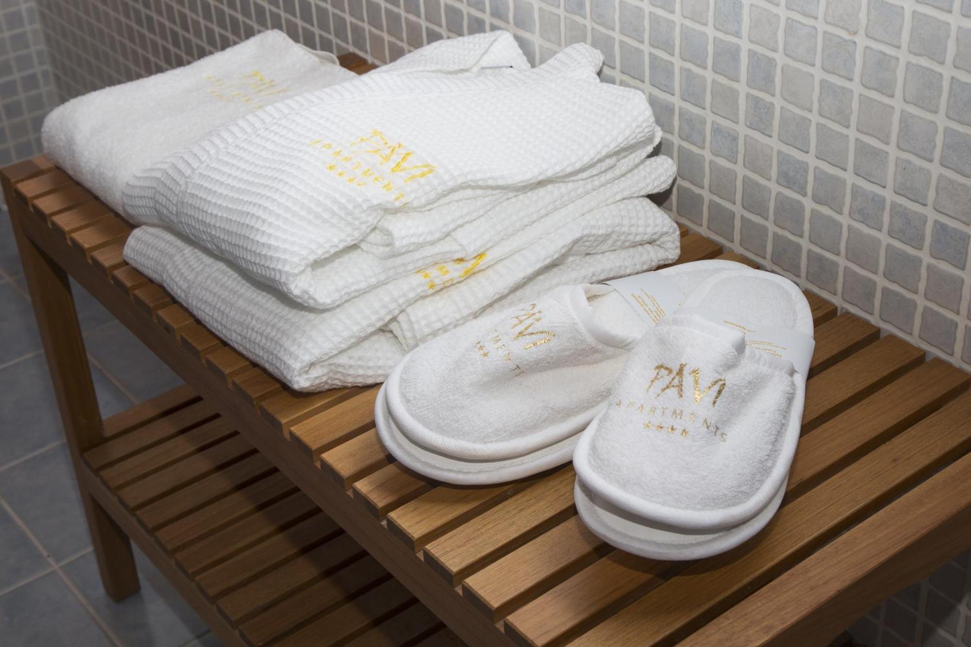 Pavi Apts - Private Rooftop Swimming Pool Laibach